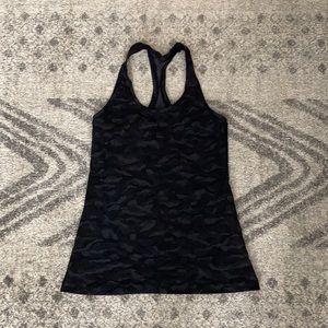 Lululemon camo cool racer back CRB, EUC, sz 8